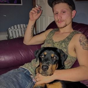 Meet your Posher, Devin